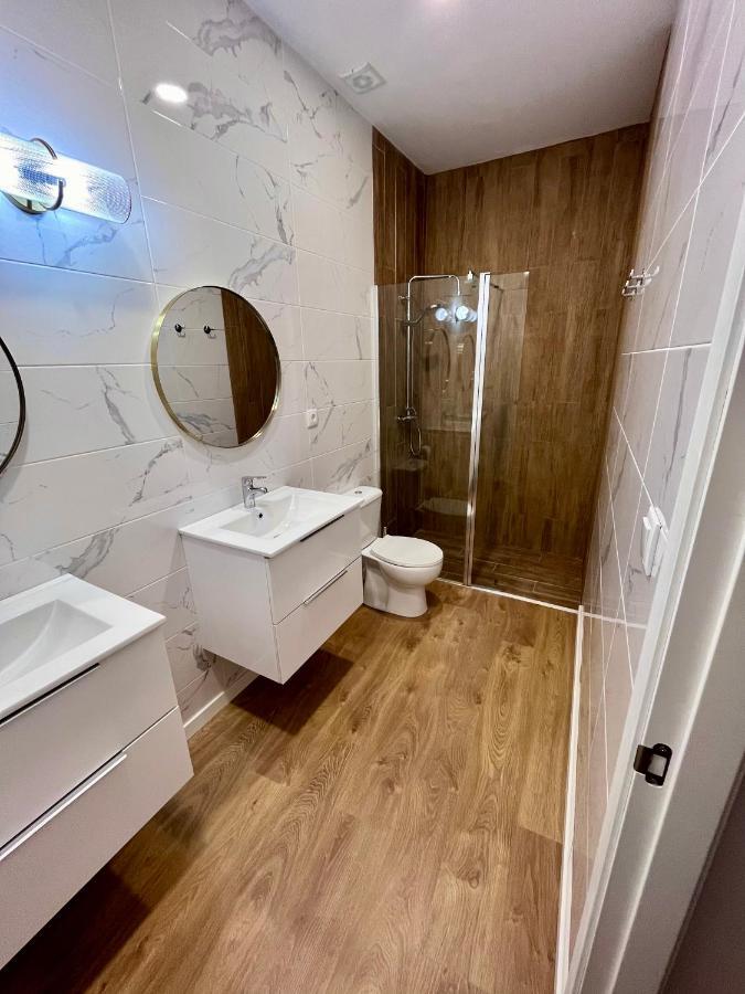 Gatu Premium La Pepa, Preferente Mayores De 25 Anos Y Familias Apartament Cadis